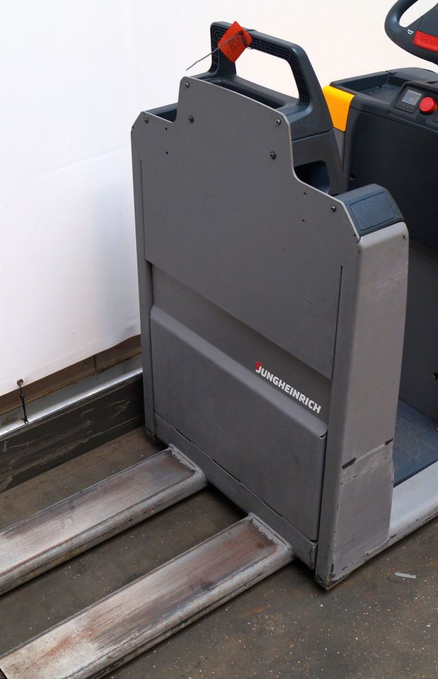 Jungheinrich ECE220 - رافعات ترتيب البضائع: صور 3 Jungheinrich ECE220 - رافعات ترتيب البضائع: صور 3