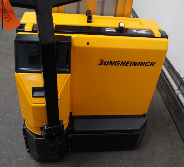 Jungheinrich EJC12 - معدات تكديس: صور 3 Jungheinrich EJC12 - معدات تكديس: صور 3