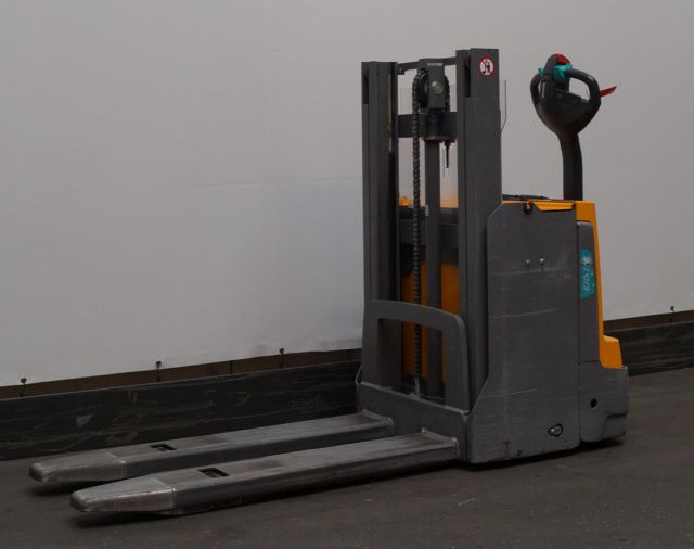 Jungheinrich EJD118 - معدات تكديس: صور 1 Jungheinrich EJD118 - معدات تكديس: صور 1