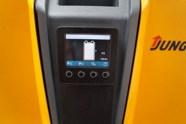 Jungheinrich EJD118 - معدات تكديس: صور 4 Jungheinrich EJD118 - معدات تكديس: صور 4