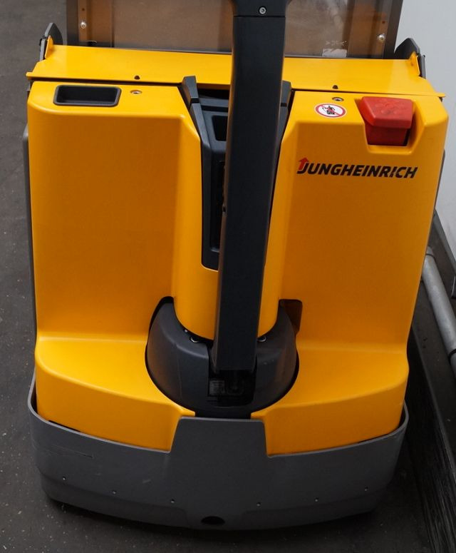 Jungheinrich EJD118 - معدات تكديس: صور 3 Jungheinrich EJD118 - معدات تكديس: صور 3