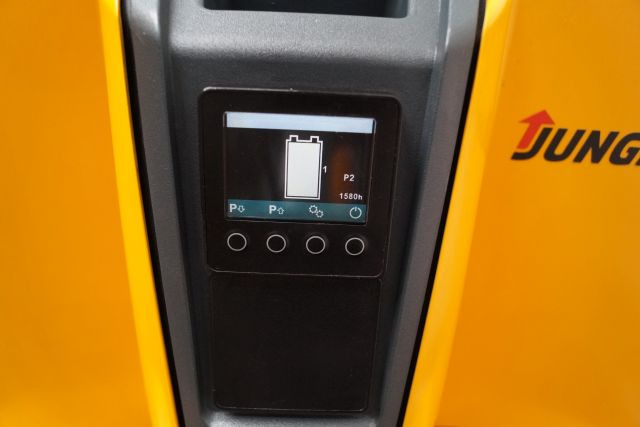 Jungheinrich EJD118 - معدات تكديس: صور 4 Jungheinrich EJD118 - معدات تكديس: صور 4