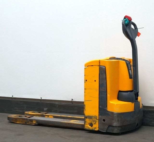 Jungheinrich EJE116 - معدات الرفع منخفض المستوى: صور 2 Jungheinrich EJE116 - معدات الرفع منخفض المستوى: صور 2