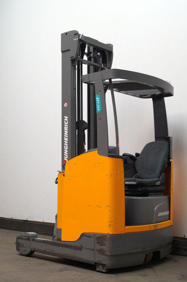 شاحنة مناولة Jungheinrich ETV214: صور 1