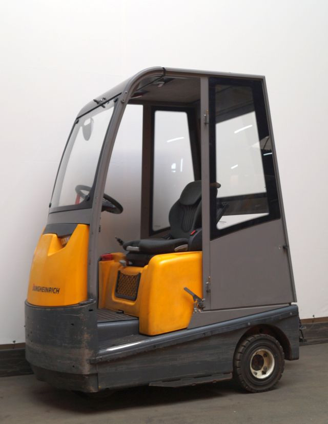 Jungheinrich EZS570 - جرار السحب الكهربائي: صور 1 Jungheinrich EZS570 - جرار السحب الكهربائي: صور 1