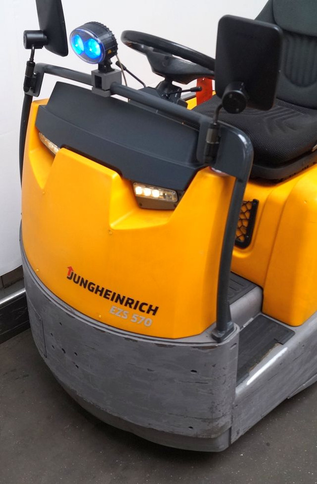 Jungheinrich EZS570 - جرار السحب الكهربائي: صور 3 Jungheinrich EZS570 - جرار السحب الكهربائي: صور 3
