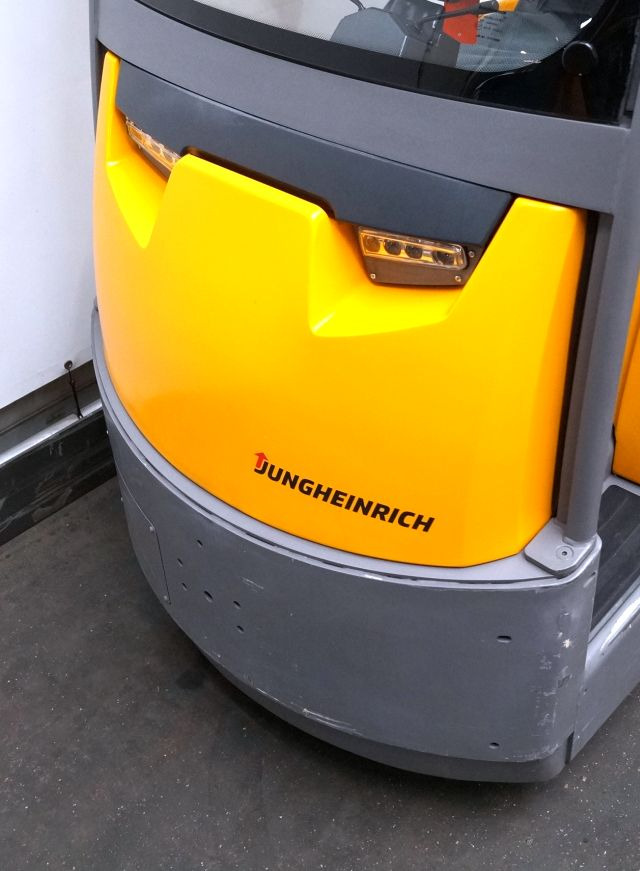 Jungheinrich EZS570 - جرار السحب الكهربائي: صور 3 Jungheinrich EZS570 - جرار السحب الكهربائي: صور 3