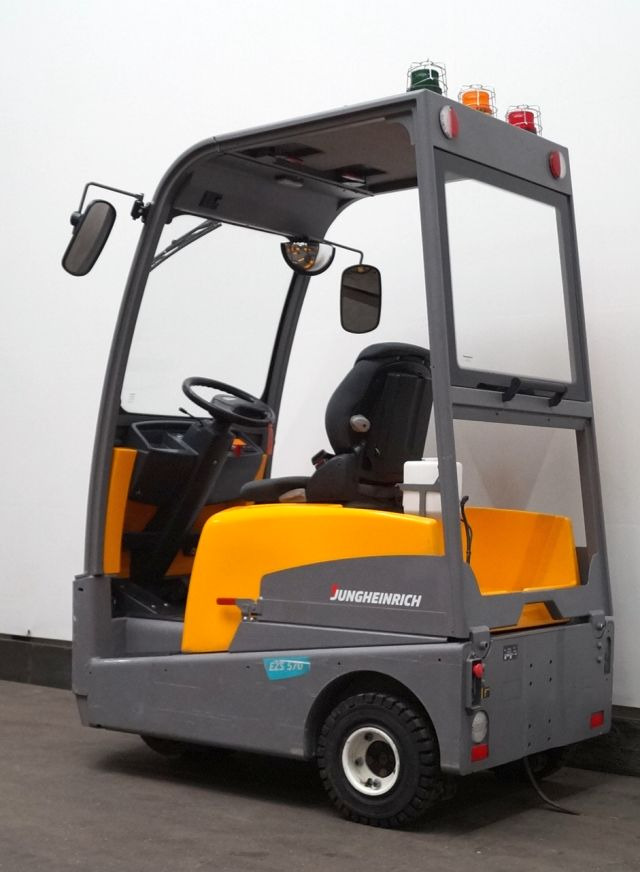 Jungheinrich EZS570 - جرار السحب الكهربائي: صور 2 Jungheinrich EZS570 - جرار السحب الكهربائي: صور 2