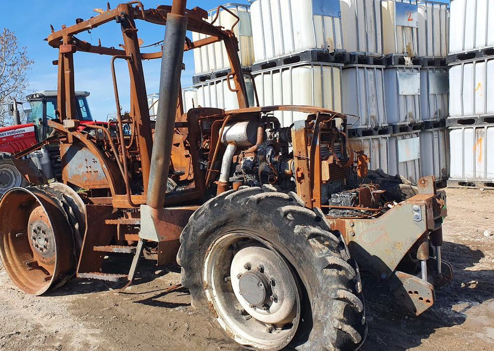 Claas Ares Renault 556 wał blok silnik głowica most zwolnica skrzynia - علبة التروس - الآلات والماكينات الزراعية: صور 1 Claas Ares Renault 556 wał blok silnik głowica most zwolnica skrzynia - علبة التروس - الآلات والماكينات الزراعية: صور 1