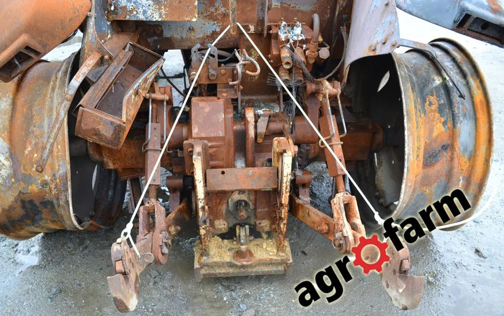 McCormick MC 115 110 skrzynia most silnik piasta zwolnica obudowa - علبة التروس - الآلات والماكينات الزراعية: صور 4 McCormick MC 115 110 skrzynia most silnik piasta zwolnica obudowa - علبة التروس - الآلات والماكينات الزراعية: صور 4