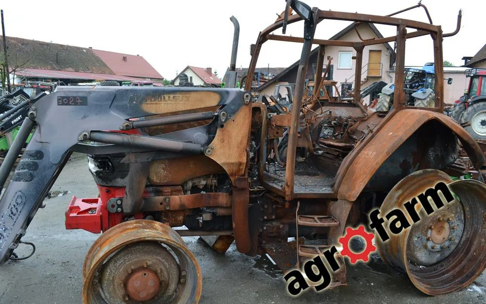 McCormick MC 115 110 skrzynia most silnik piasta zwolnica obudowa - قطع الغيار: صور 5 McCormick MC 115 110 skrzynia most silnik piasta zwolnica obudowa - قطع الغيار: صور 5