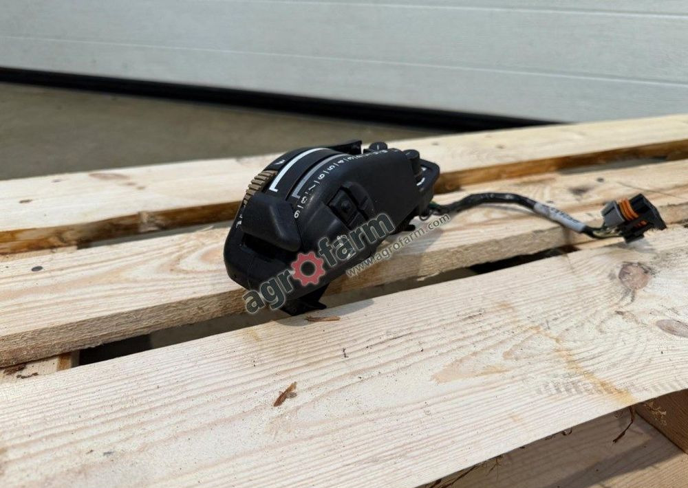 Sterownik EHR John deere 6155M - النظام الكهربائي: صور 1 Sterownik EHR John deere 6155M - النظام الكهربائي: صور 1