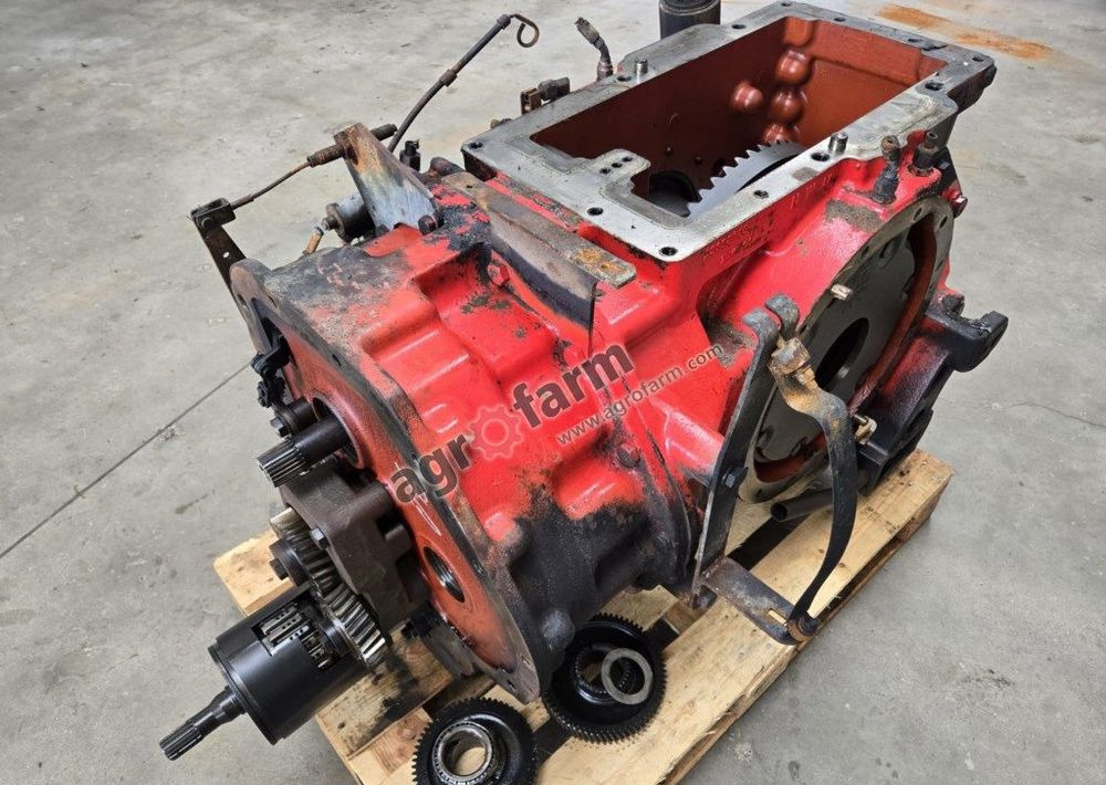 Tylny most McCormick MTX 155 - علبة التروس: صور 1 Tylny most McCormick MTX 155 - علبة التروس: صور 1