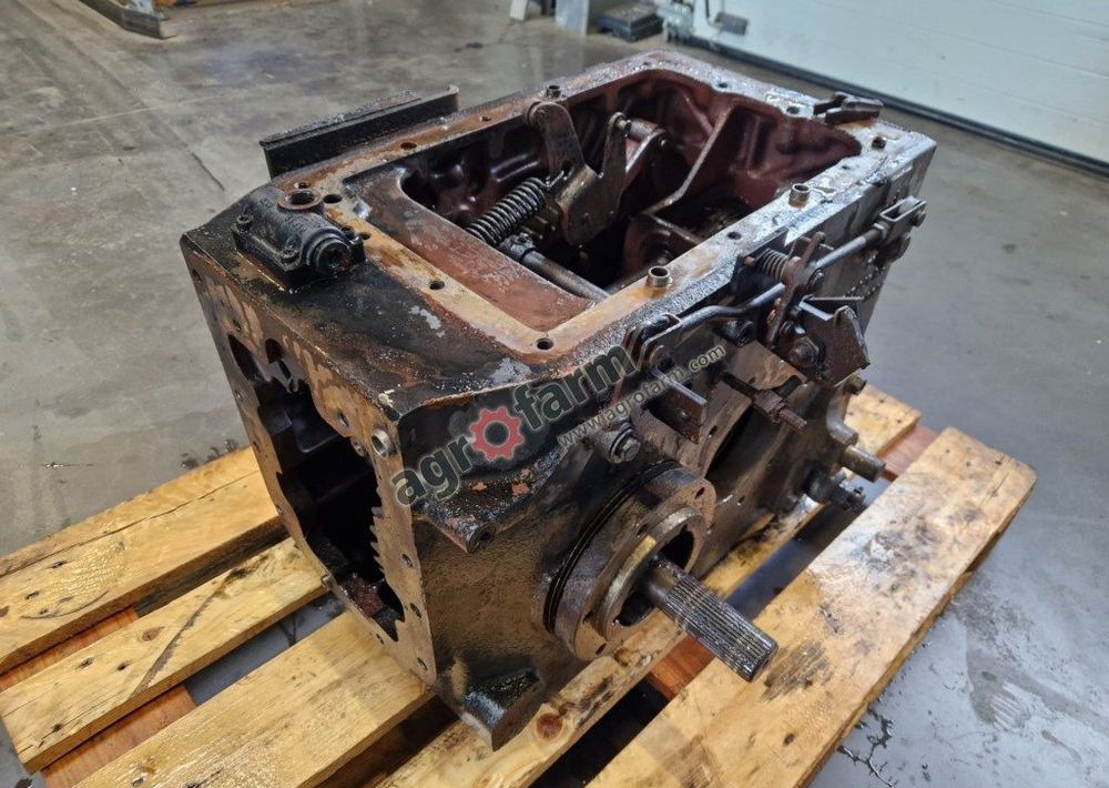 Tylny most Renault Ceres 335 - علبة التروس: صور 3 Tylny most Renault Ceres 335 - علبة التروس: صور 3