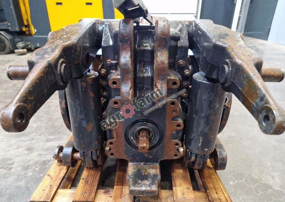 Tylny most Valtra 6400 - علبة التروس: صور 4 Tylny most Valtra 6400 - علبة التروس: صور 4