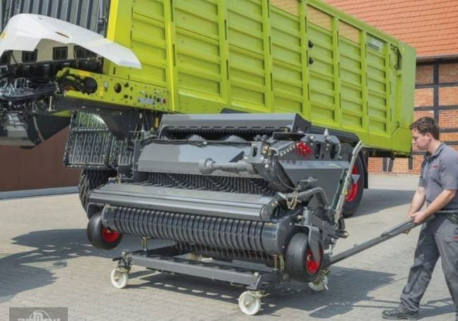 Claas / Fliegl Cargos transport kar - مقطورات الاعلاف: صور 2 Claas / Fliegl Cargos transport kar - مقطورات الاعلاف: صور 2