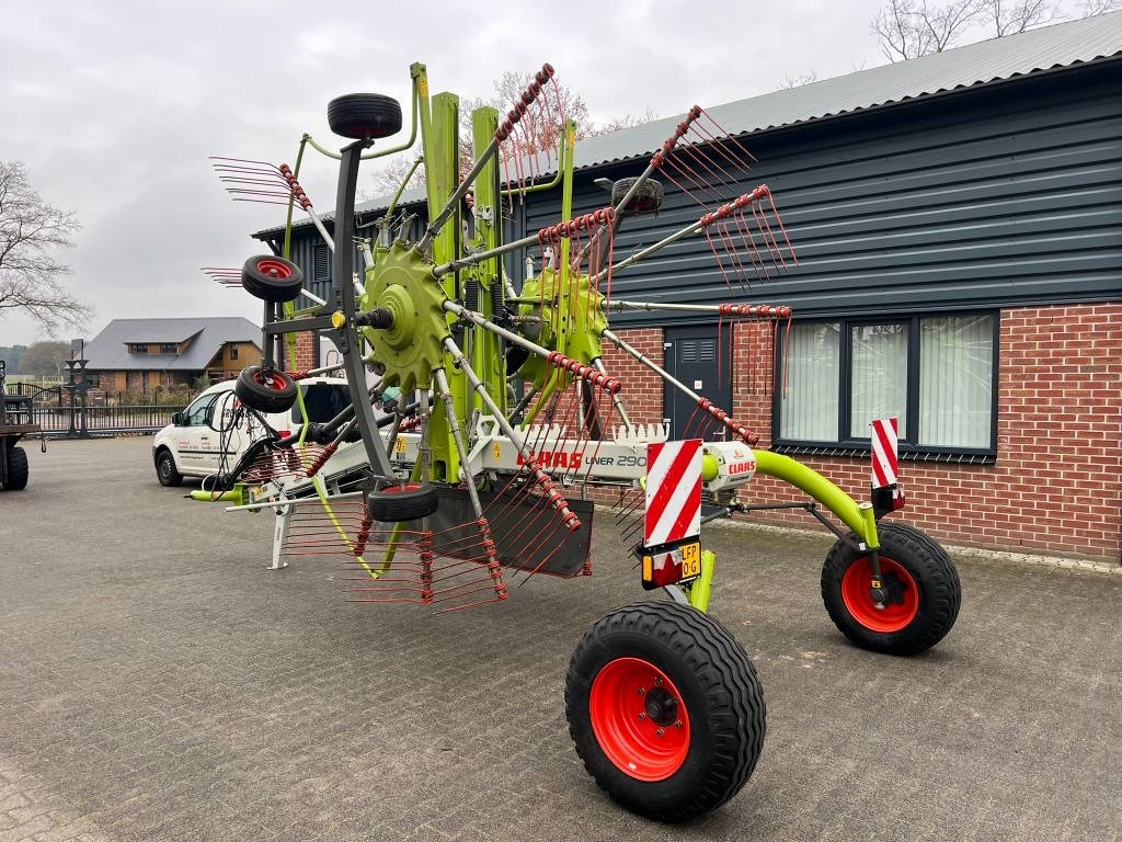 Claas Liner 2900 - لمّامَة القش: صور 3 Claas Liner 2900 - لمّامَة القش: صور 3