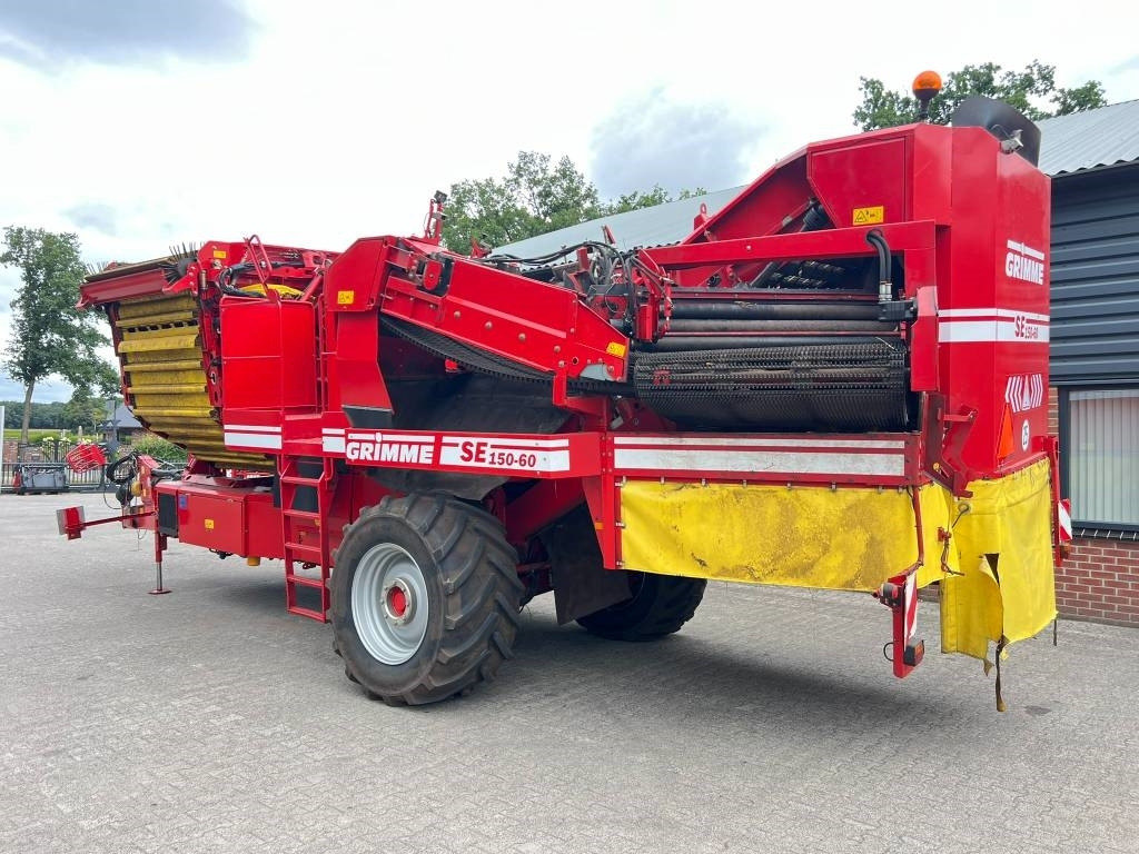 Grimme SE 150-60 - حصادة البطاطس: صور 3 Grimme SE 150-60 - حصادة البطاطس: صور 3