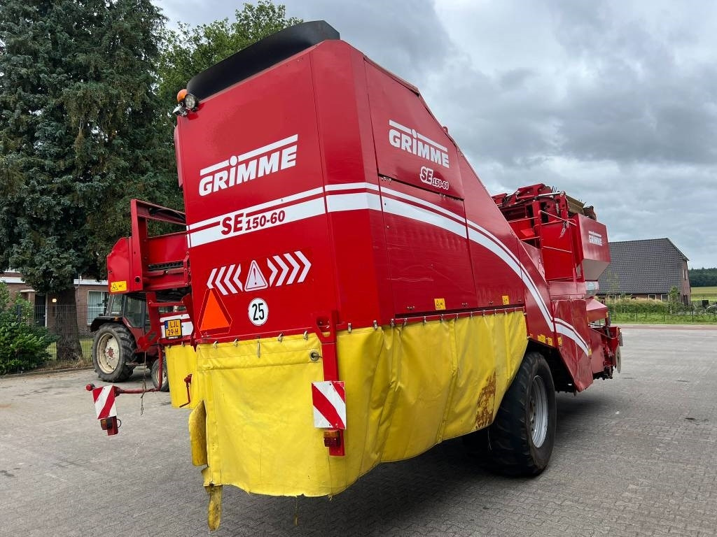 Grimme SE 150-60 - حصادة البطاطس: صور 4 Grimme SE 150-60 - حصادة البطاطس: صور 4