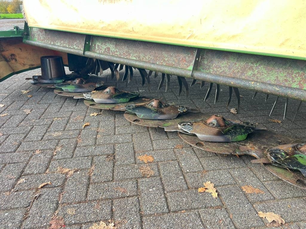 Krone Easy Cut R 320CV - جزازة: صور 5 Krone Easy Cut R 320CV - جزازة: صور 5