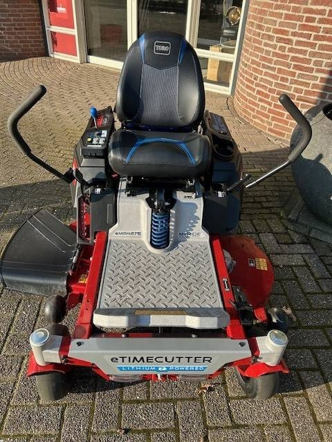 Toro eMR 4275 - جزازة المروج: صور 1 Toro eMR 4275 - جزازة المروج: صور 1