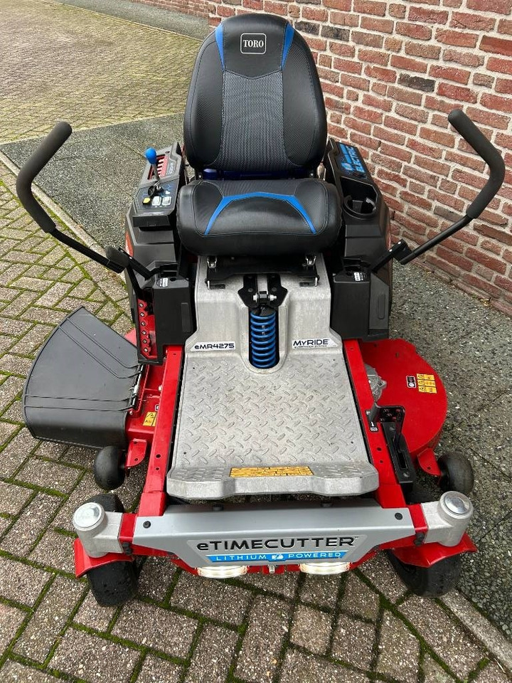 Toro eMR 4275 - جزازة المروج: صور 2 Toro eMR 4275 - جزازة المروج: صور 2