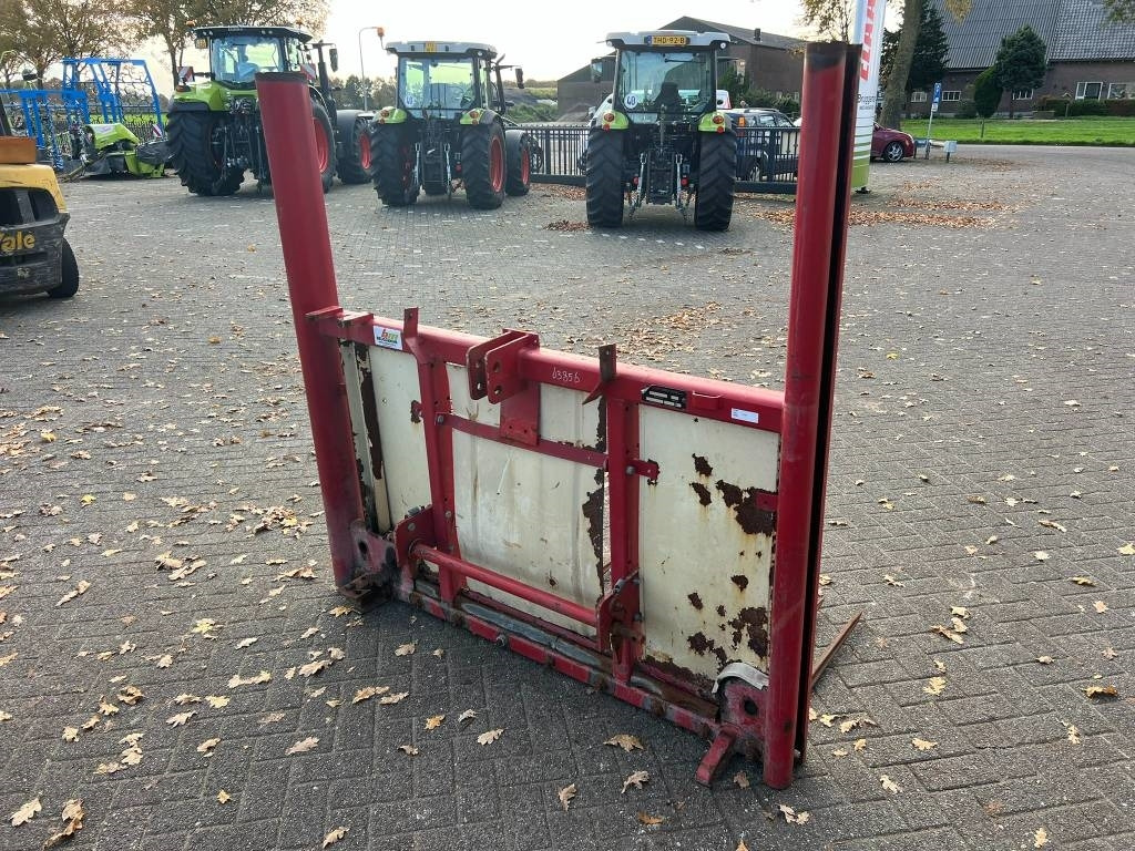 Trioliet Stro/gras vork - المعدات لتربية الماشية: صور 3 Trioliet Stro/gras vork - المعدات لتربية الماشية: صور 3