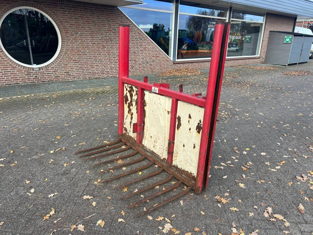 Trioliet Stro/gras vork - المعدات لتربية الماشية: صور 1 Trioliet Stro/gras vork - المعدات لتربية الماشية: صور 1