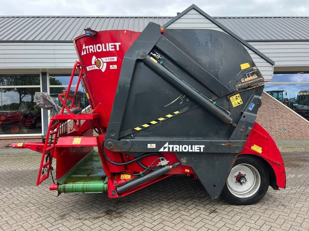 Trioliet TRIOMIX 1-1200 - آلة خلط وتوزيع الأعلاف: صور 2 Trioliet TRIOMIX 1-1200 - آلة خلط وتوزيع الأعلاف: صور 2