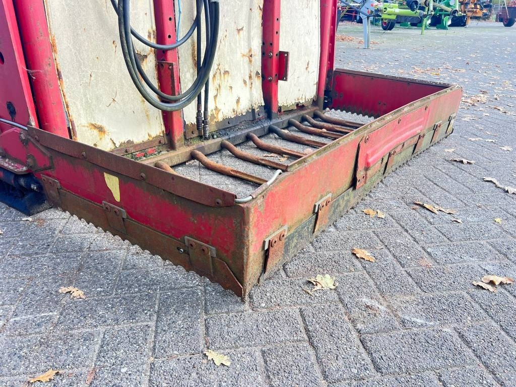 Trioliet TU 195 Kuilvoersnijder - المعدات لتربية الماشية: صور 5 Trioliet TU 195 Kuilvoersnijder - المعدات لتربية الماشية: صور 5