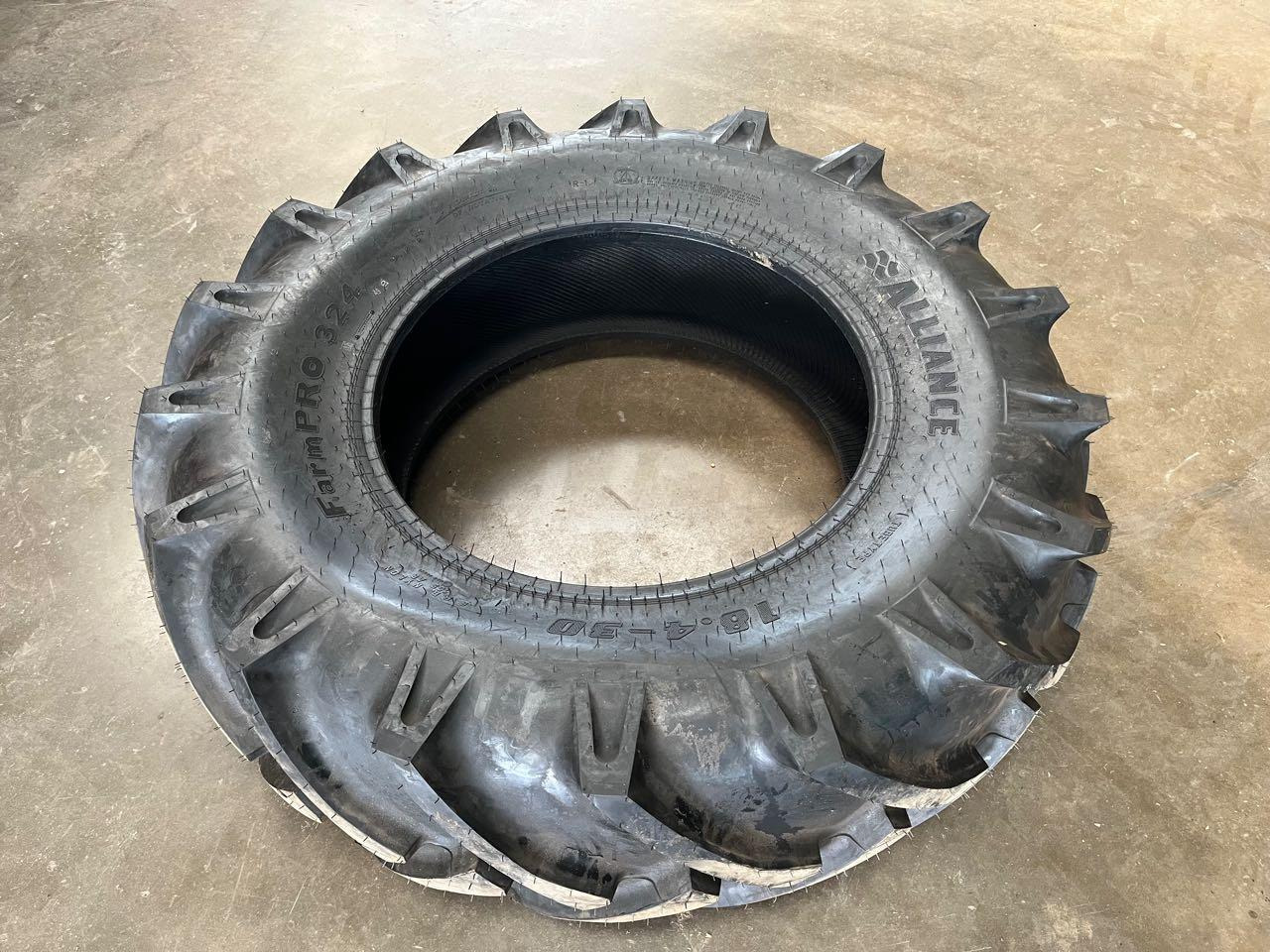 Alliance Farmpro 324, 18.4-30 8PR, 139 A8 - الإطارات: صور 1 Alliance Farmpro 324, 18.4-30 8PR, 139 A8 - الإطارات: صور 1