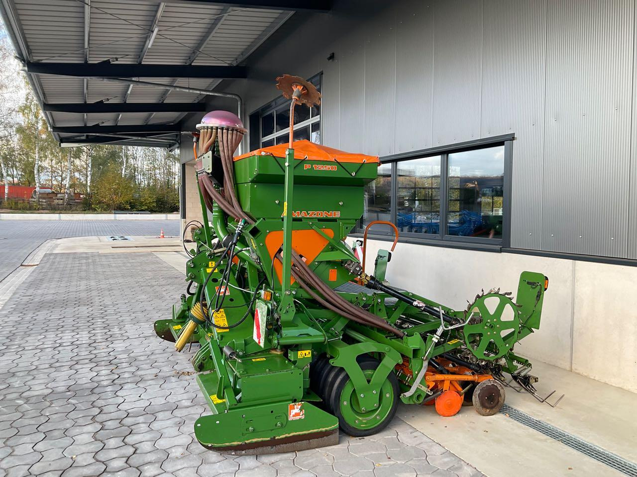 Amazone ADP 303 Spezial, KX 3000 - الة بذر: صور 1 Amazone ADP 303 Spezial, KX 3000 - الة بذر: صور 1