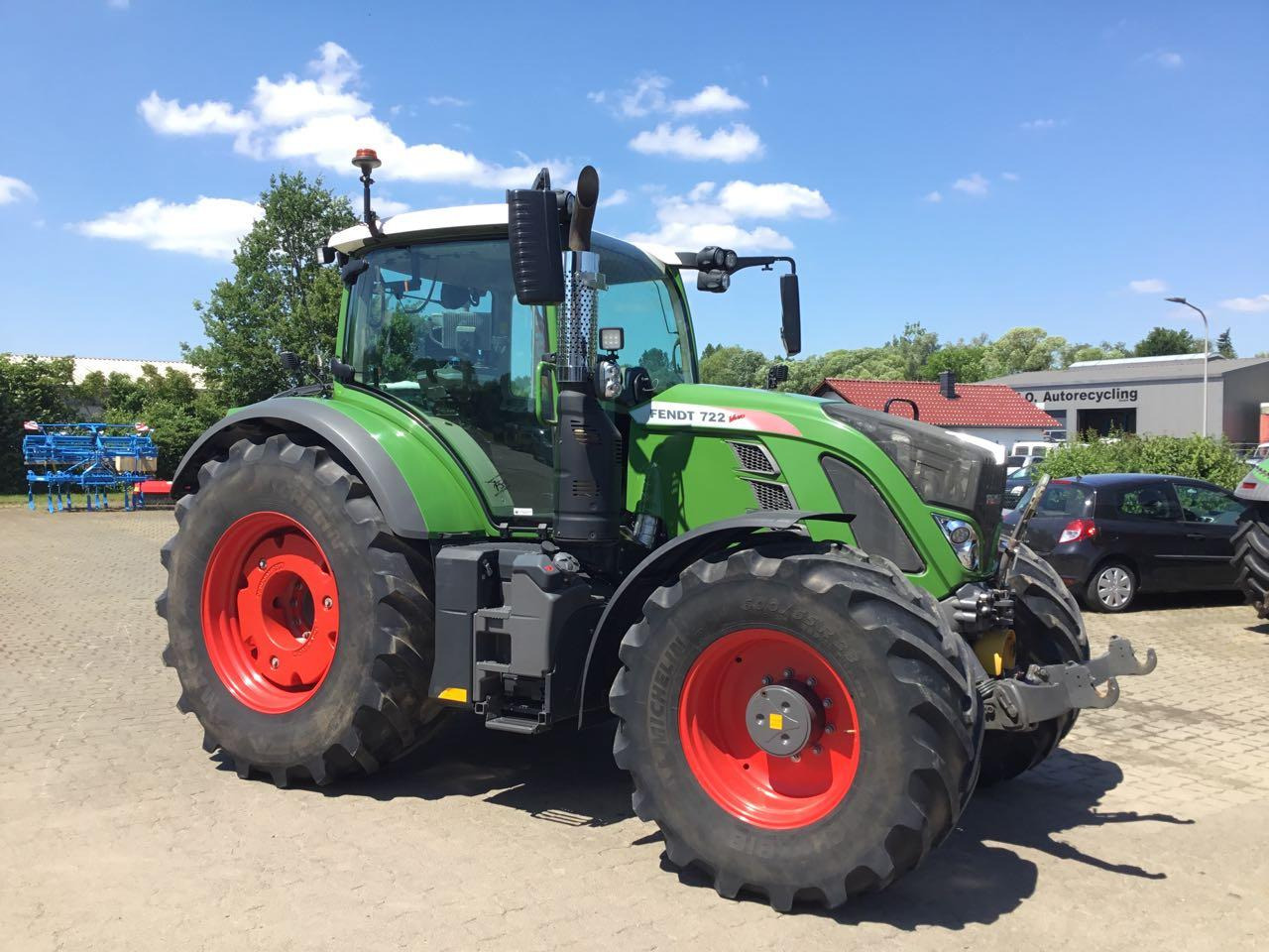 Fendt 722 Vario S4 ProfiPlus - جرار: صور 1 Fendt 722 Vario S4 ProfiPlus - جرار: صور 1