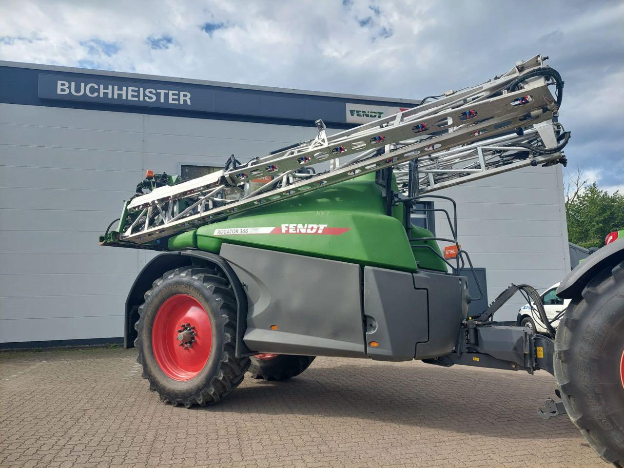 Fendt Rogator 366 - آلة الرش المقطورة: صور 2 Fendt Rogator 366 - آلة الرش المقطورة: صور 2