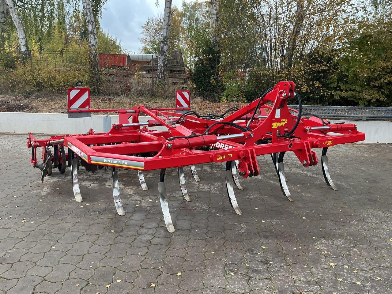 Horsch Terano 4 FX - مسلفة: صور 1 Horsch Terano 4 FX - مسلفة: صور 1