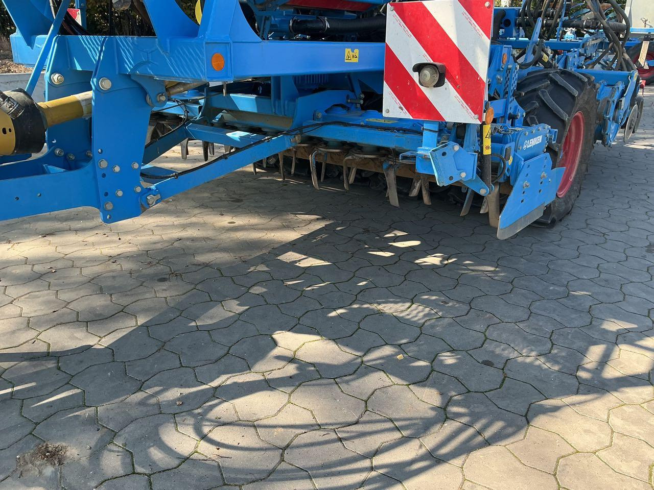 Lemken Compact Solitair 9/300 Z - الة بذر: صور 3 Lemken Compact Solitair 9/300 Z - الة بذر: صور 3