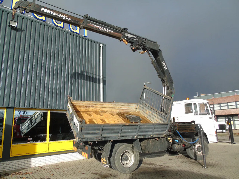 DAF 1900 + hiab 190 5x EXT + 3side tipper + 4x4 + WINCH + MANUAL SPRING - شاحنة كرين: صور 4 DAF 1900 + hiab 190 5x EXT + 3side tipper + 4x4 + WINCH + MANUAL SPRING - شاحنة كرين: صور 4