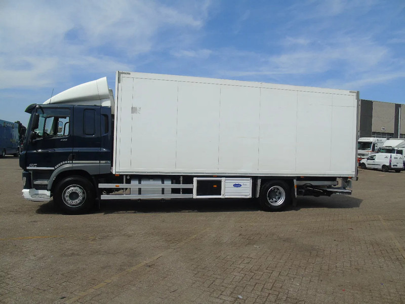 DAF CF 220 + CARRIER + EURO 6 + LIFT - مبردة شاحنة: صور 3 DAF CF 220 + CARRIER + EURO 6 + LIFT - مبردة شاحنة: صور 3