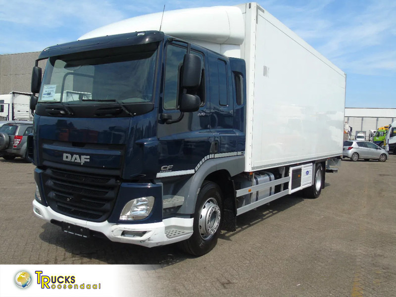 DAF CF 220 + CARRIER + EURO 6 + LIFT - مبردة شاحنة: صور 1 DAF CF 220 + CARRIER + EURO 6 + LIFT - مبردة شاحنة: صور 1