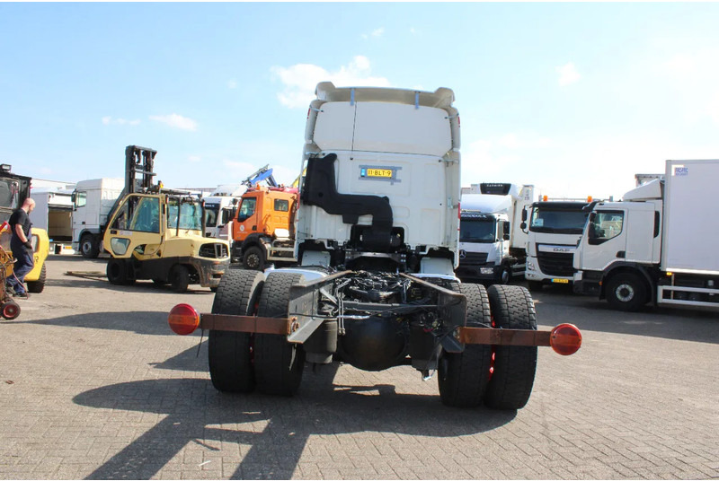 DAF CF 370 + euro 6 + ssc + full option - الشاسيه شاحنة: صور 4 DAF CF 370 + euro 6 + ssc + full option - الشاسيه شاحنة: صور 4