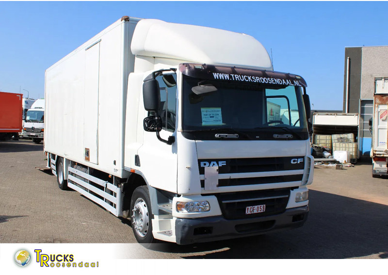DAF CF 75.250 + LIFT - بصندوق مغلق شاحنة: صور 1 DAF CF 75.250 + LIFT - بصندوق مغلق شاحنة: صور 1