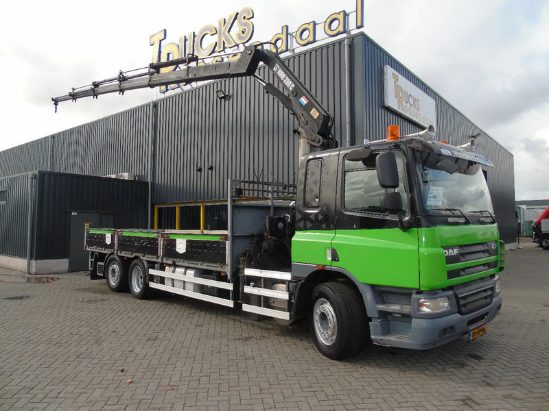 DAF CF 75.310 + HIAB 200 C5 + MANUAL + REMOTE + 6X2 STEERING - شاحنة كرين: صور 4 DAF CF 75.310 + HIAB 200 C5 + MANUAL + REMOTE + 6X2 STEERING - شاحنة كرين: صور 4