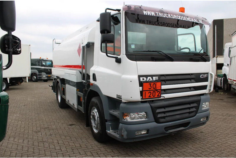 DAF CF 85.430 + PUMP/METERS + 4 COMPART / 15.000 LITER + COMPLETE SYSTEM WORKING - شاحنة صهريج: صور 2 DAF CF 85.430 + PUMP/METERS + 4 COMPART / 15.000 LITER + COMPLETE SYSTEM WORKING - شاحنة صهريج: صور 2