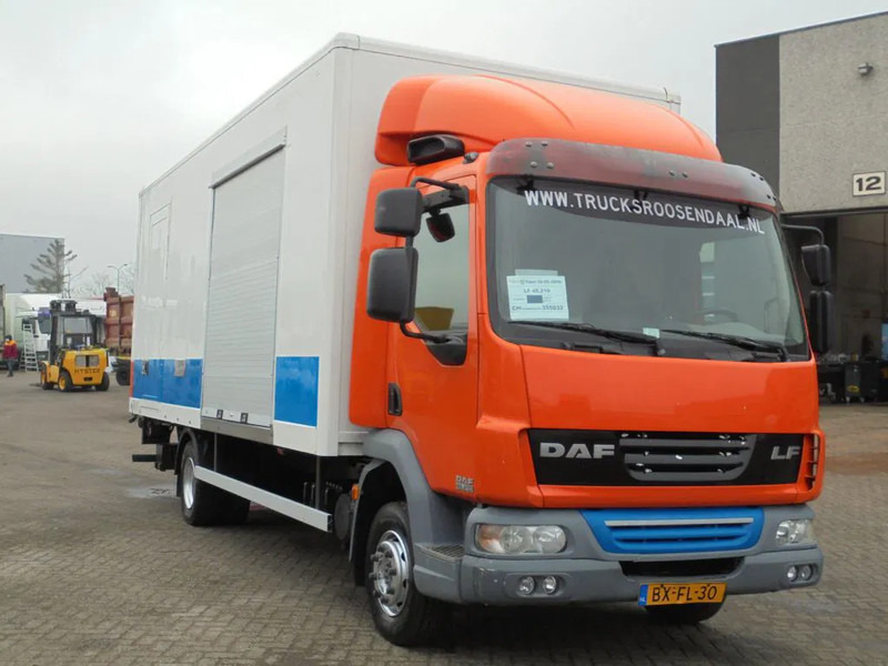 DAF LF 45 210 + 12T + Euro 5 + Dhollandia Lift - بصندوق مغلق شاحنة: صور 3 DAF LF 45 210 + 12T + Euro 5 + Dhollandia Lift - بصندوق مغلق شاحنة: صور 3