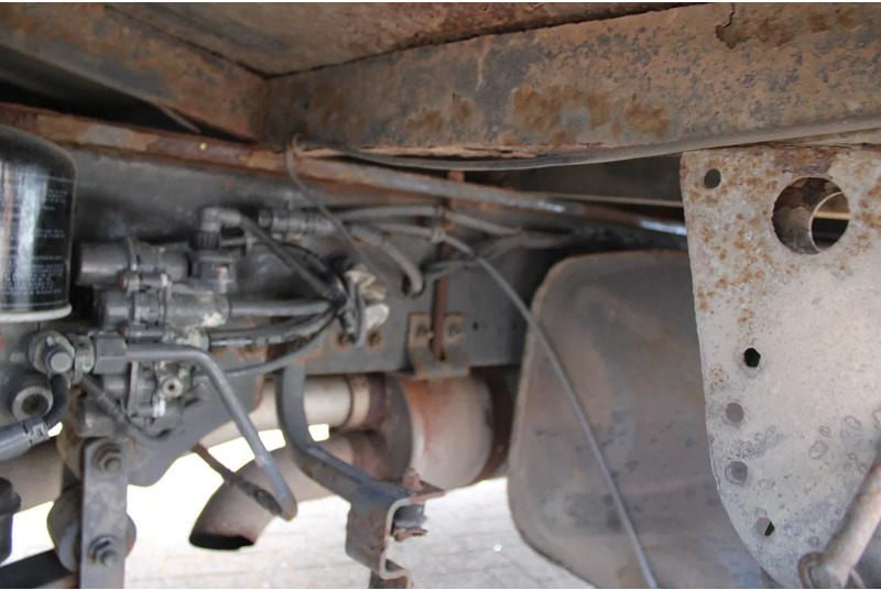 شاحنة نقل سيارات شاحنة DAF LF 55.220 + HYDROLIC RAMPS + MANUAL: صور 16