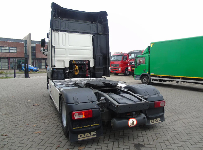 DAF XF 106.480 + EURO 6 + SPOILER - شاحنة جرار: صور 5 DAF XF 106.480 + EURO 6 + SPOILER - شاحنة جرار: صور 5