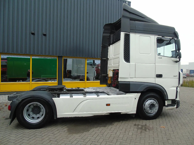 DAF XF 106.480 + EURO 6 + SPOILER - شاحنة جرار: صور 3 DAF XF 106.480 + EURO 6 + SPOILER - شاحنة جرار: صور 3