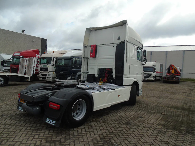 DAF XF 460 + EURO 6 - شاحنة جرار: صور 3 DAF XF 460 + EURO 6 - شاحنة جرار: صور 3