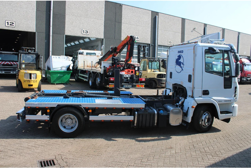 Iveco Eurocargo 100e18 +EURO 5 + HOOK SYSTEM - شاحنة ذات الخطاف: صور 4 Iveco Eurocargo 100e18 +EURO 5 + HOOK SYSTEM - شاحنة ذات الخطاف: صور 4