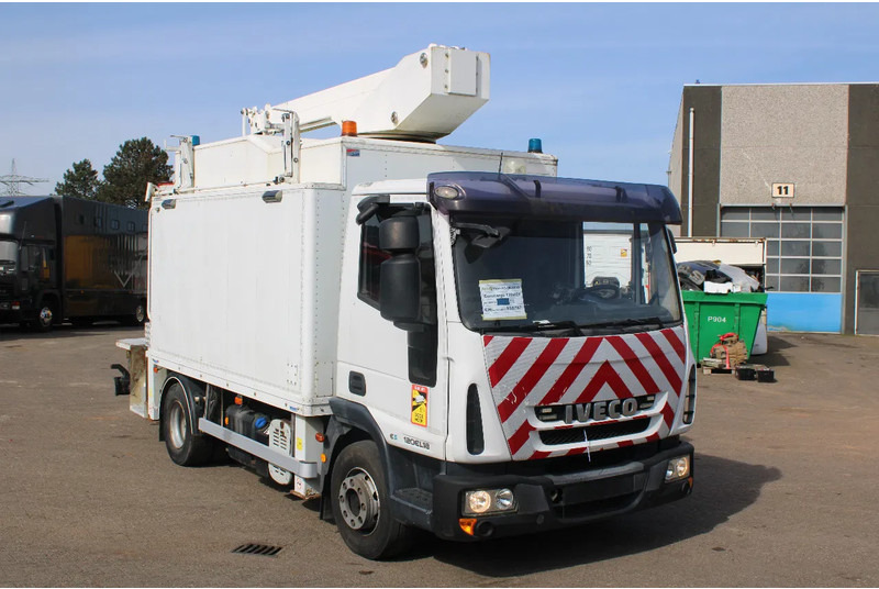 شاحنة Iveco Eurocargo 120EL18 + COMET + EURO 5: صور 11
